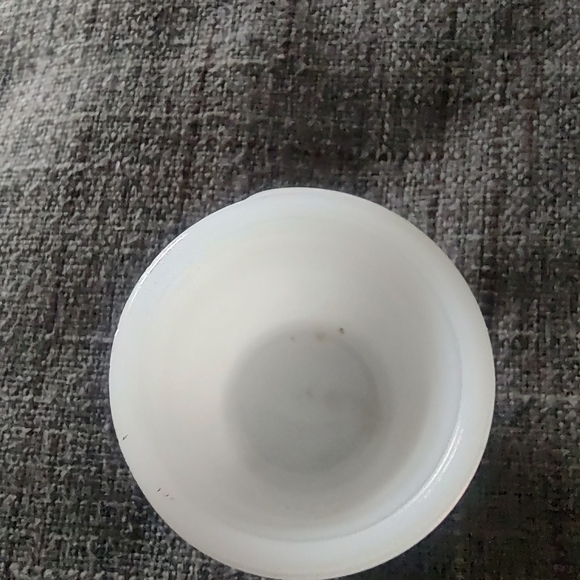 1930s Mentholaltum  Cream Jar Small Round Milk Glass  2” X 1.1/2” - Picture 3 of 7